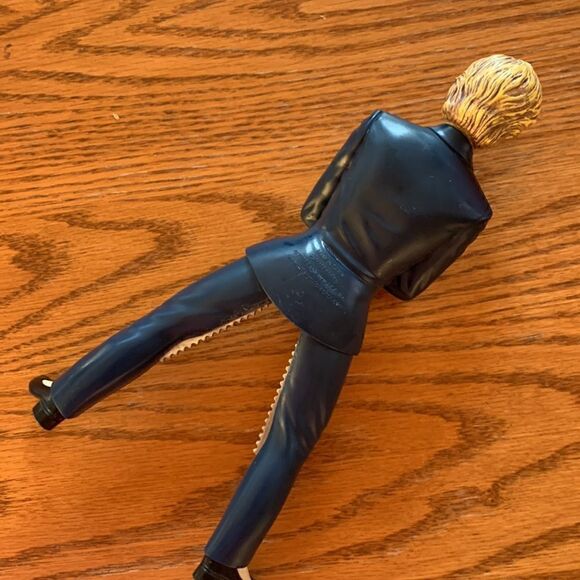 The Hillary Clinton Nutcracker 2007 Crabs Lobster Steel - Picture 2 of 10